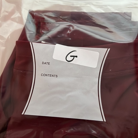 FABLETICS LEGGINGS MESH PANELS RED MAROON STYLE LG1931620 SIZE MEDIUM WOMEN - Picture 9 of 9